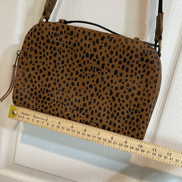 Universal Thread Leopard Print Crossbody Bag Womens Faux Leather  Compartments - Picture 13 of 15